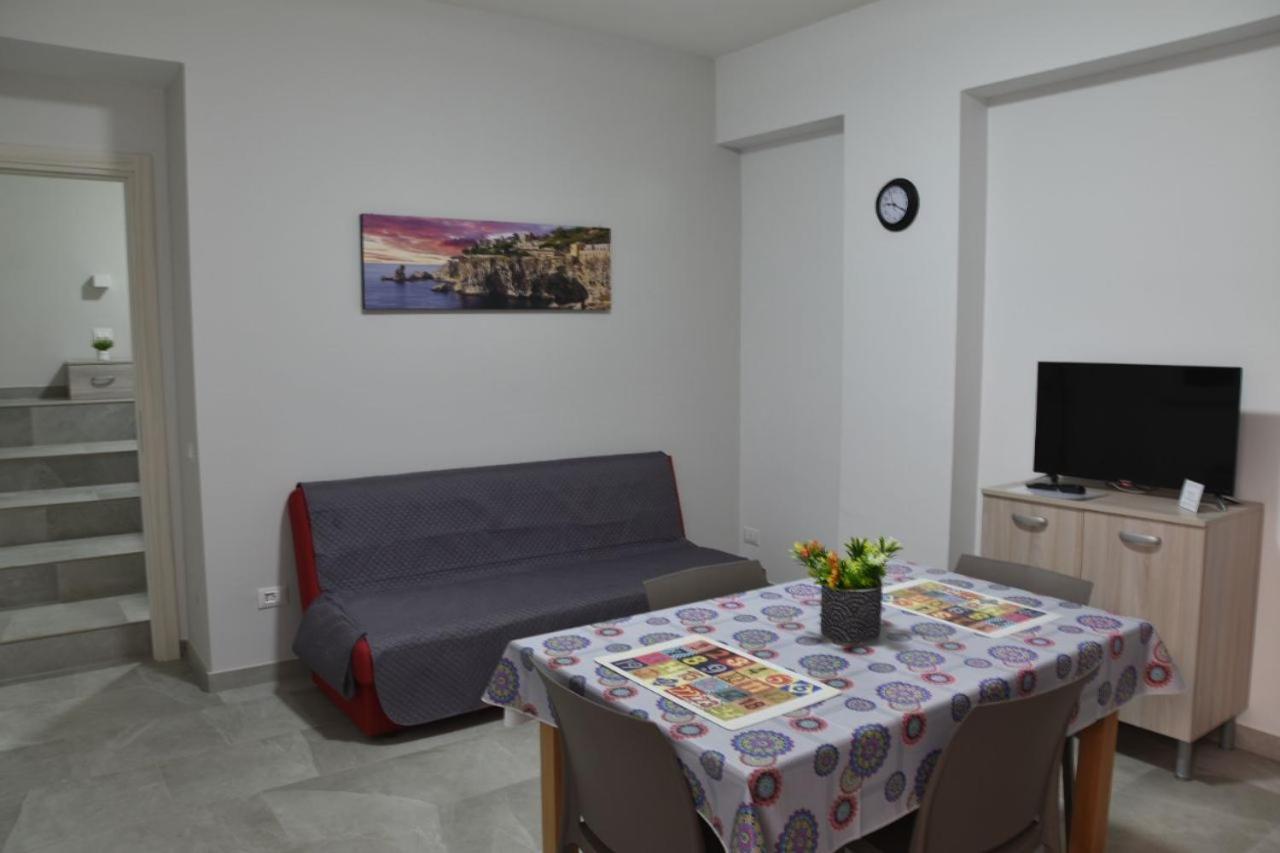 Case Vacanze Blue Sea Mascali Exterior foto