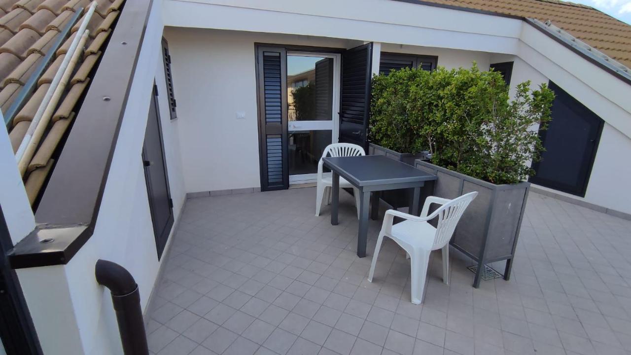 Case Vacanze Blue Sea Mascali Exterior foto