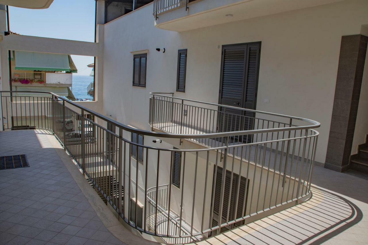 Case Vacanze Blue Sea Mascali Exterior foto